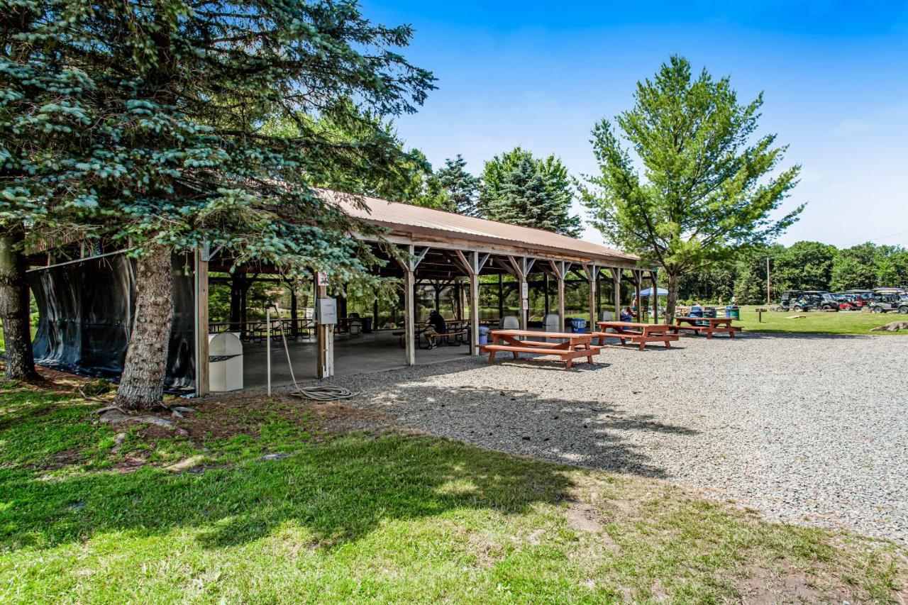 Friendship Lodge Pocono Lake Exteriör bild